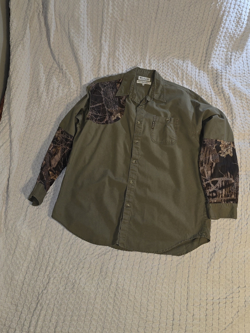Vintage Columbia Men's XL Hunting Shirt Quilted Recoil Shoulder Patch Olive Camo